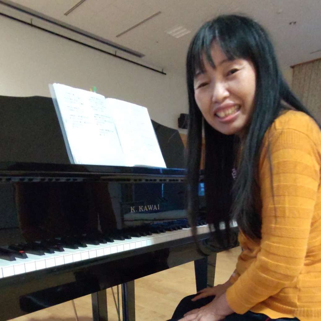 富士市のピアノ教室からピアノを弾く指の進化